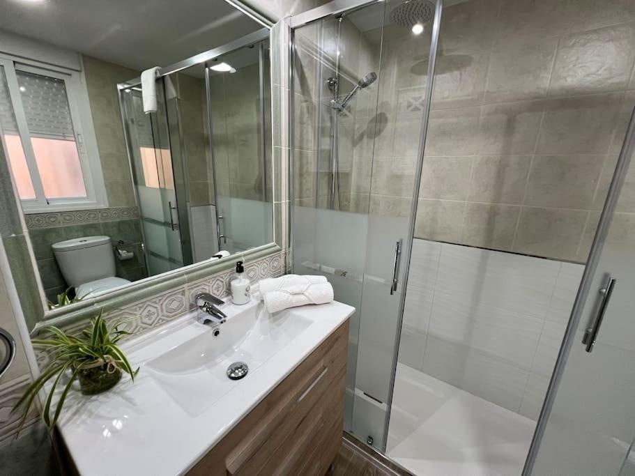 Piso En Linares Zona Centro Con Parking Gratis Apartment *